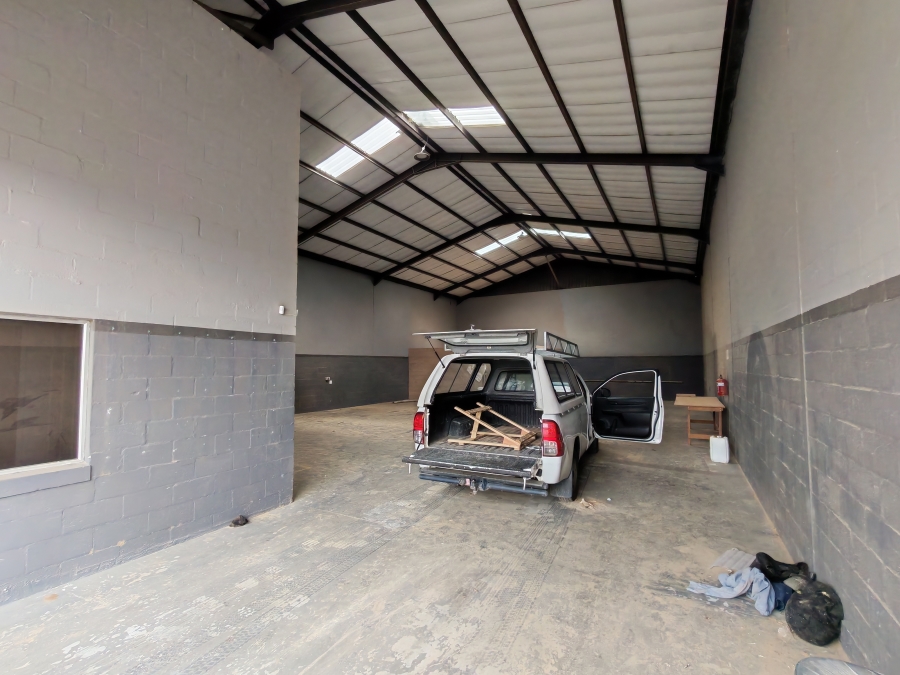 To Let Commercial Property for Rent in Broadlands Western Cape